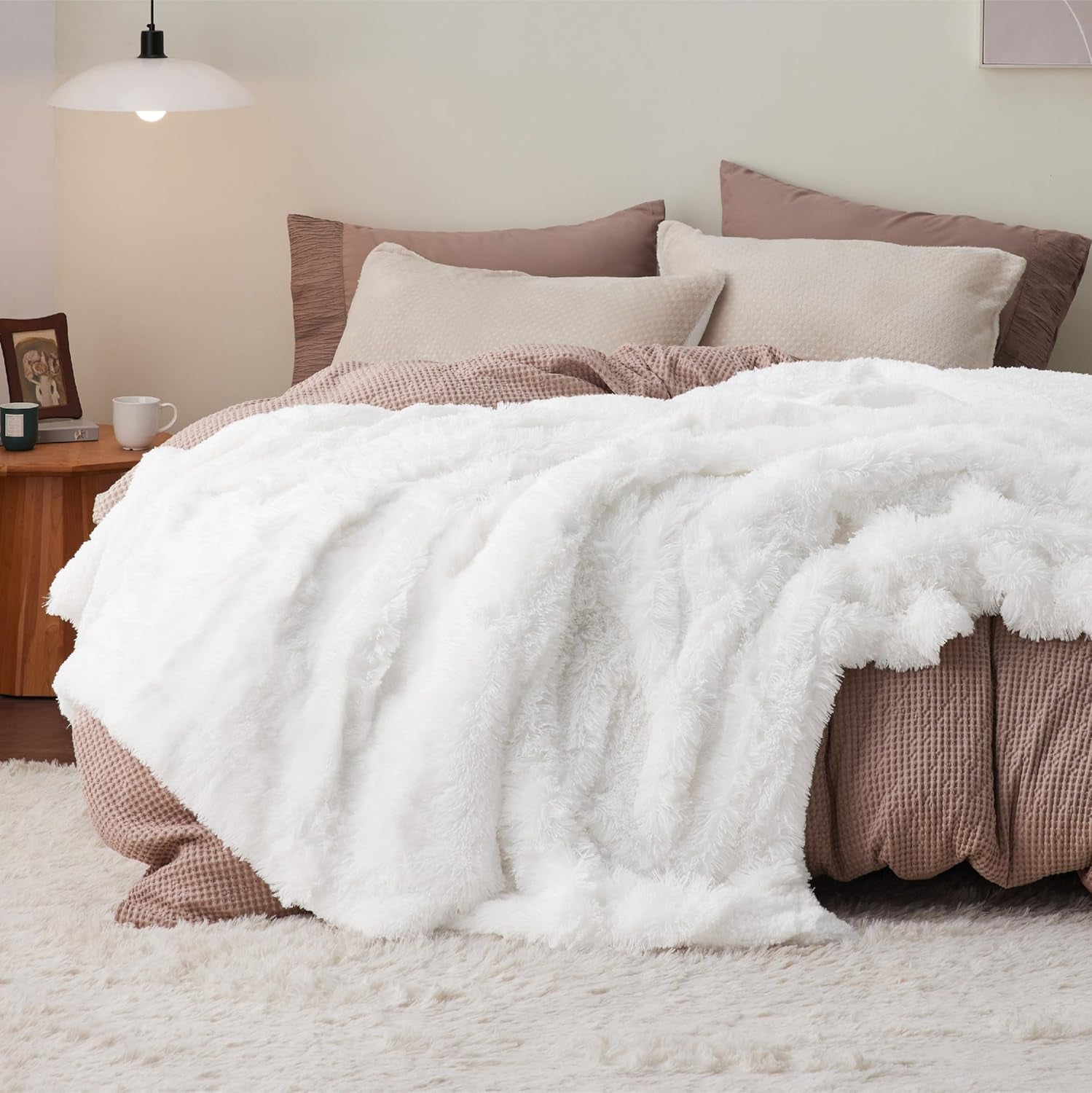 Gentlesoft Fluffy White Blankets Queen Size for Bed, Thick Sherpa Faux Fur Fleece Fuzzy Plush Winter Warm Heavy Soft Queen Blankets, Bedroom Decor White Gifts Cozy Gifts for Women Men, 90X90