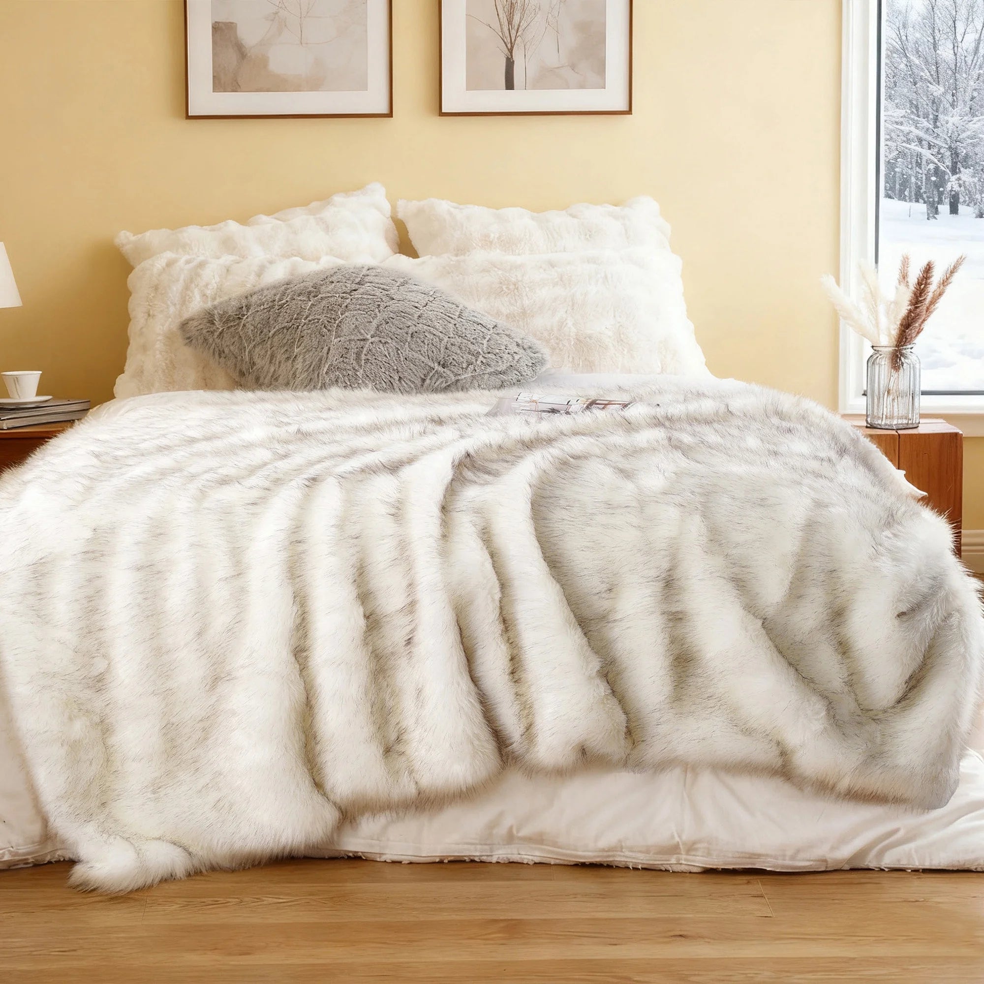 White Faux Fur Blanket for Bed,Couch,Large Thick Fur Throw Blanket,Fluffy Fox Fur Throws,60"X80"