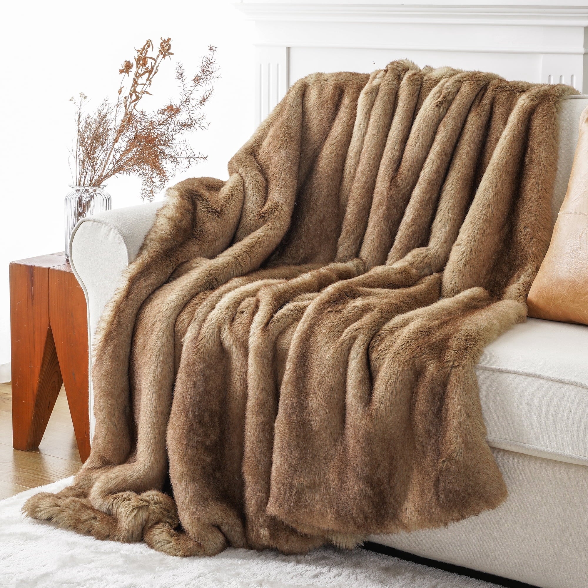 Camel Faux Fur Blanket,Reversible Mink Fur Blanket for Bed,Plush Warm Fuzzy Blanket,50"X60"
